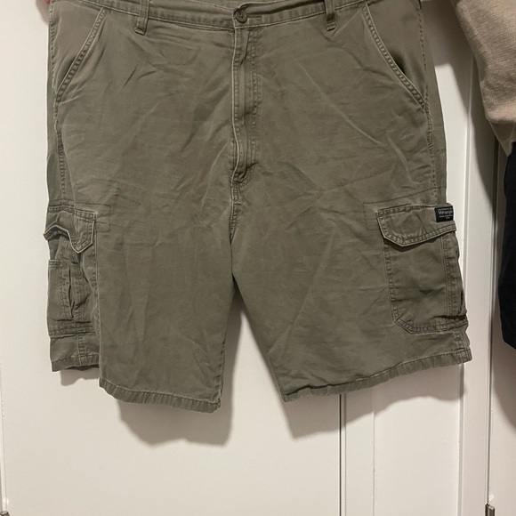 Cargo Shorts - Picture 1 of 2